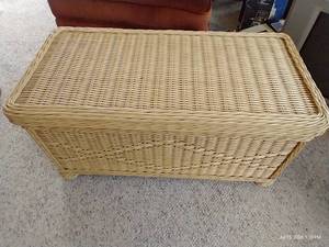 lot 851 image: Pier One Wicker Storage Bench