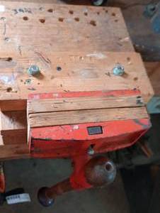 lot 891 image: Vice Grip- Needs to be uninstalled