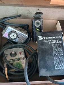 lot 893 image: Vintage Timers, Thermostats, Etc