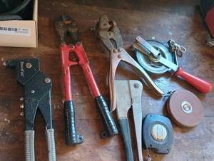 lot 895 image: Oil Pan of Cutters, Tape Measures, Etc