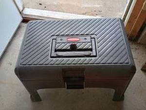lot 912 image: Rubbermaid Step Stool wStorage, Straps, Tools, Etc