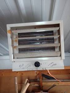 lot 923 image: Hanging Heater (Unknown Condition)