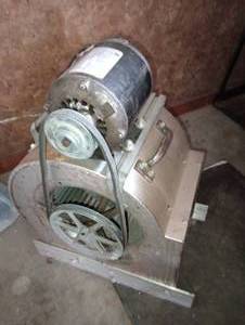 lot 929 image: Belted Fan & Blower