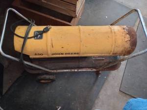 lot 930 image: Vintage John Deere Tool