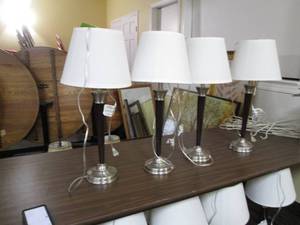 lot 214 image: 4 Matching metal base lamps...
