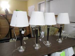 lot 215 image: 4 Matching metal base lamps...