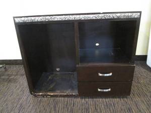 lot 252 image: Dresser measuring 4 wide 21 deep 39 tall