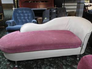 lot 272 image: Unique lounge chair...