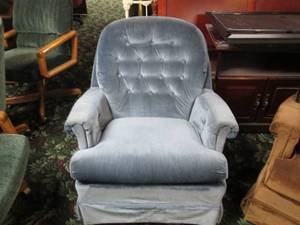 lot 273 image: Plush blue chair...