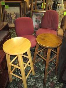 lot 294 image: 2 Stools and 2 office chairs...