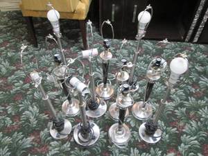 lot 299 image: Lot of assorted lamps...