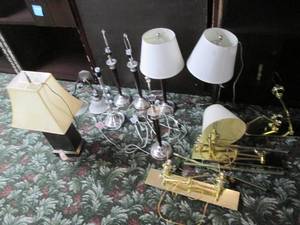 lot 310 image: Large lot of assorted lamps...