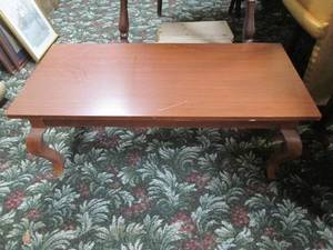 lot 316 image: Coffee table top is 43 x 20...
