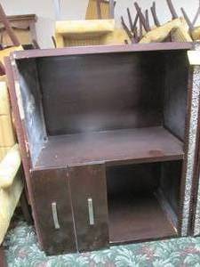 lot 324 image: Lot of 3 Dressers showing signs of wear
