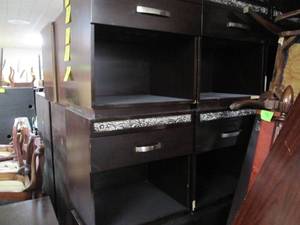 lot 342 image: Lot of 4 nightstands...