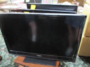 lot 355 image: Insignia 32 flat screen TV...