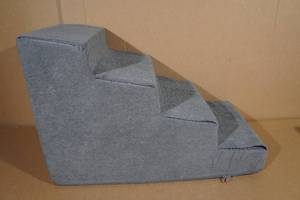 lot 35 image: Dog Stairs 20x28
