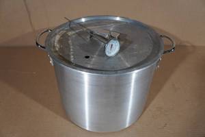 lot 131 image: Stainless Steel Brewing Kettle with Thermometer