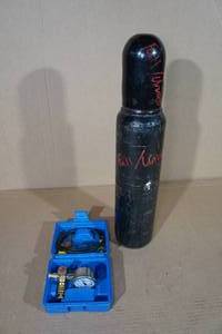 lot 138 image: Nitrogen Tank with Gas Charging Device