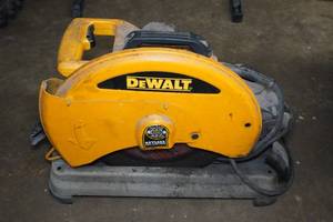lot 142 image: DeWalt 14 Chop Saw