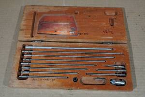lot 200 image: Scherr Tumico Solid Rod Inside Micrometer Set