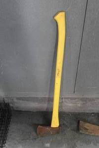 lot 156 image: Fiberglass Handle Axe