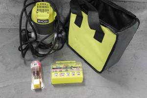 lot 161 image: Ryobi R163G Corded Router with Bits