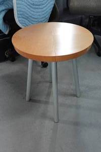 lot 187 image: Wood Top Side Table