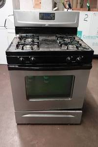 lot 260 image: Whirlpool Gas Stove