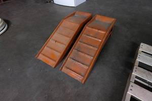 lot 264 image: Steel Car Ramps