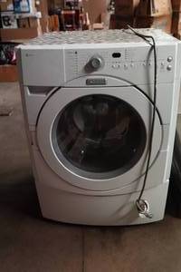 lot 268 image: Maytag Front Load Washing Machine