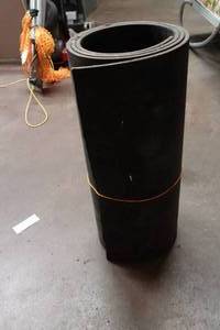 lot 271 image: Roll of Heavy Rubber - 24.5 Wide