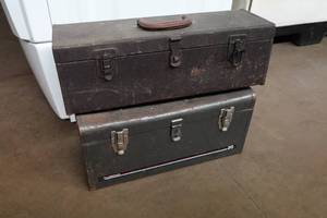 lot 281 image: 2 Metal Toolboxes