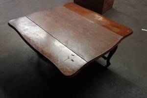 lot 282 image: Antique Folding Drop Leaf Coffee Table