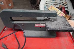 lot 286 image: Dremel Moto-Shop Scroll Saw