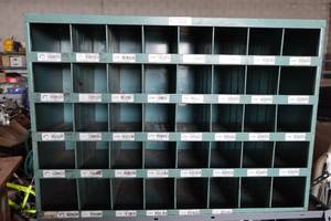 lot 298 image: Curtis Small Part Organizer