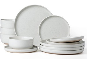 lot 31 image: Famiware 12-Piece Milkway Series Dinnerware Set -White