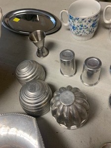 lot 2 image: State plates, glass plates, metal moulds, misc