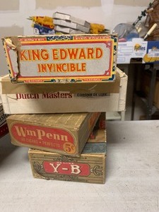 lot 4 image: Cigar boxes and assorted tins