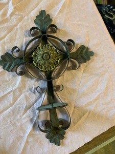 lot 18 image: Waffle iron, toaster, cast iron mirror, more
