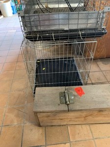lot 68 image: Pet kennel, hamster cage, live trap