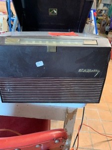 lot 69 image: RCA radio, record player