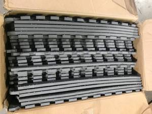 VEVOR Interlocking Floor Mat 24in. W x 24in. L x 0.5in. T EVA Foam Rubber Gym Flooring Mat (100 sq.ft. Black and Gray) 25 Pcs   Customer Returns See Pictures