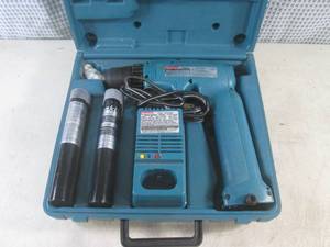 lot 3 image: (D-3) Makita Cordless Drill with 2 Batteries and Charger in Case - Untested