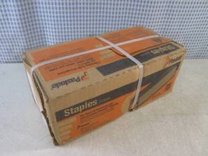 lot 7 image: (BSB) Case of 9,000 78 16 Gauge Glavanized Wide Crown Staples 1516 Crown - Unopened