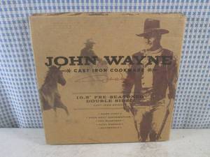 lot 25 image: (BSB) John Wayne Cast Iron 10.5 Pre-Seasoned Double Sided Griddle