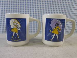lot 34 image: (FS) 2 Vintage Morton Salt Coffee Cups