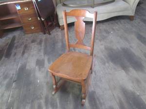 lot 118 image: (HG) Older Kids Size Wood Rocking Chair