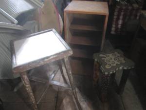 lot 123 image: (HG) Wood Shelf and 2 Wood Small Tables  Plant Stands