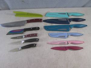 lot 60 image: (EC1) Assorted Kitchen Knives
